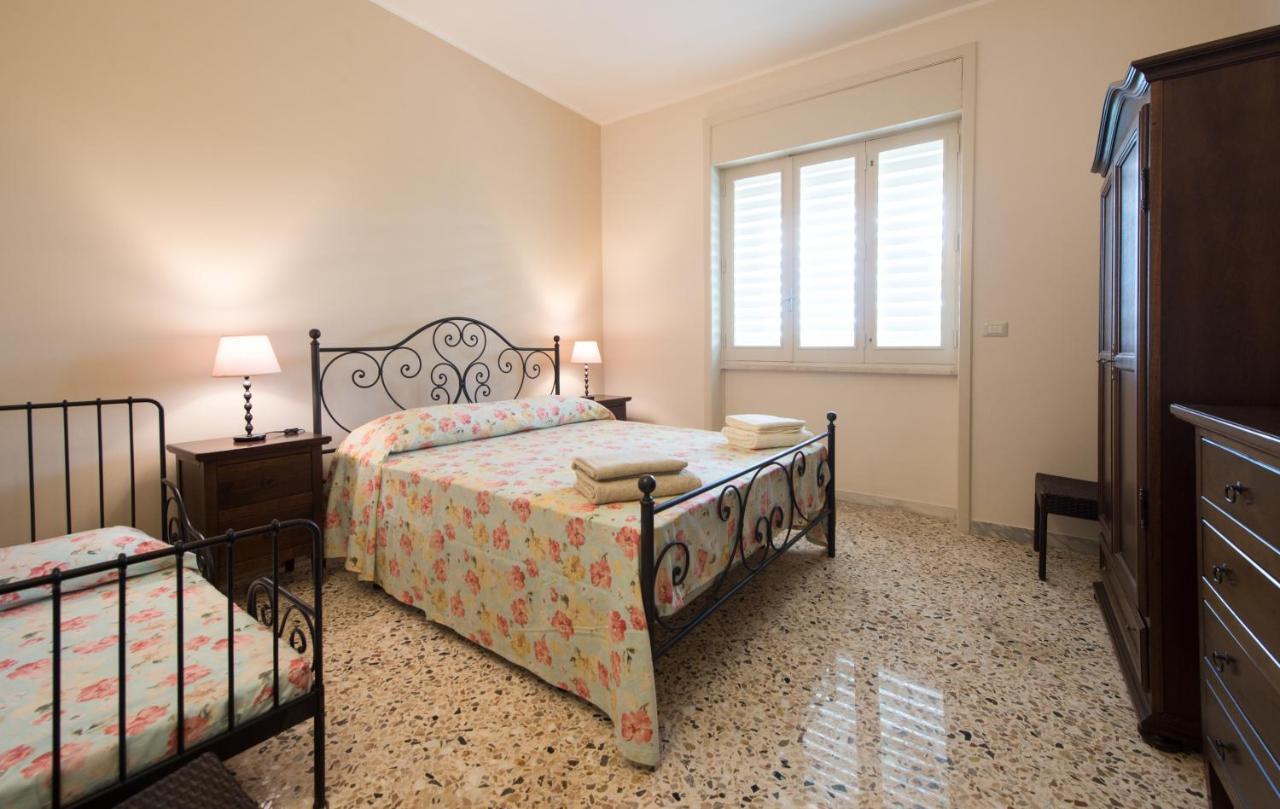 Parco Degli Aranci Bed & Breakfast Cutrofiano Luaran gambar